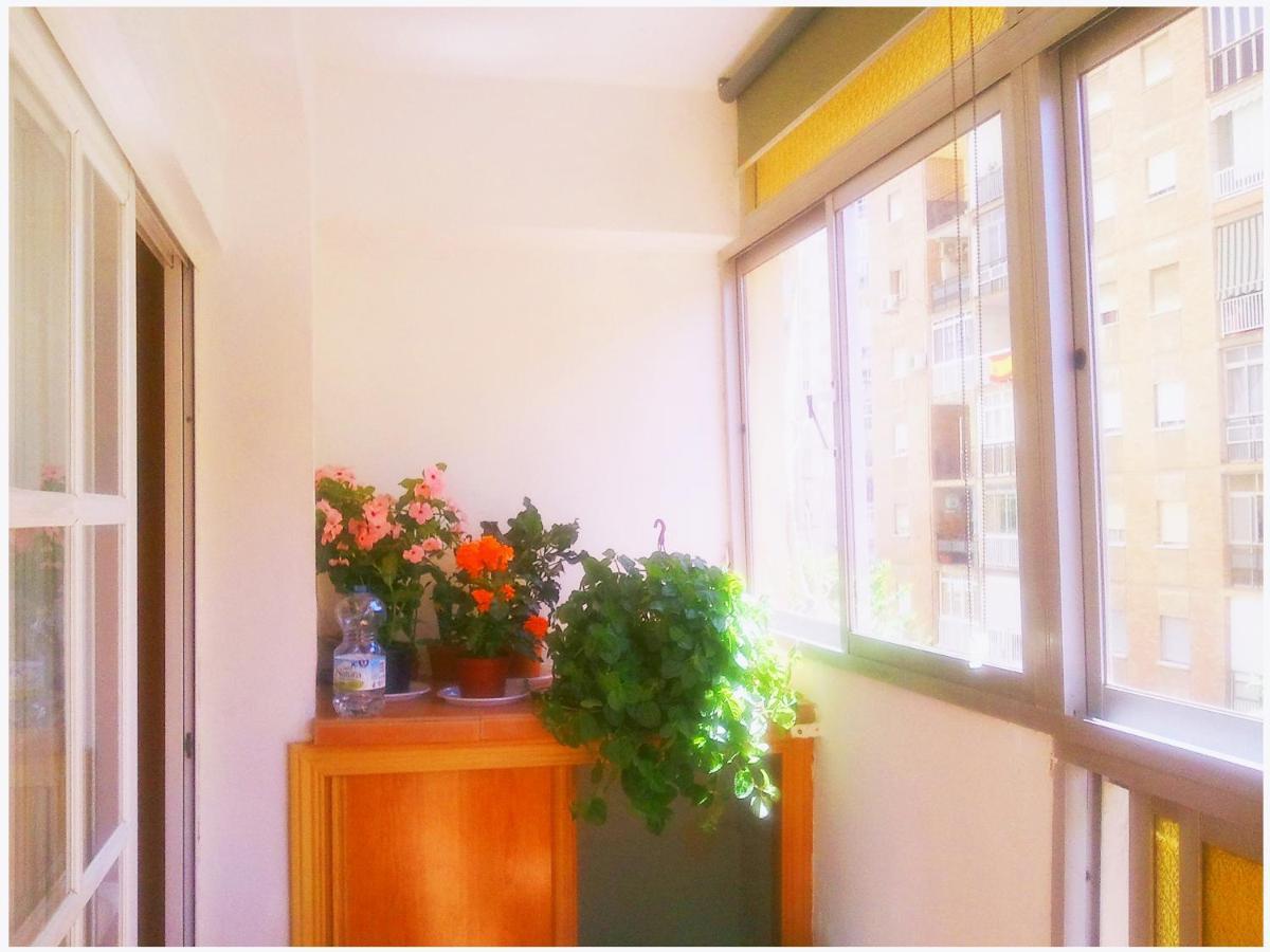 Bonito Apartamento Centrico Y Cerca De La Playa. Малага Экстерьер фото