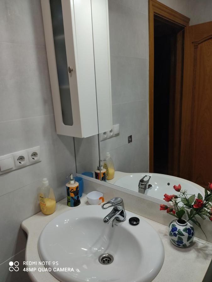 Bonito Apartamento Centrico Y Cerca De La Playa. Малага Экстерьер фото